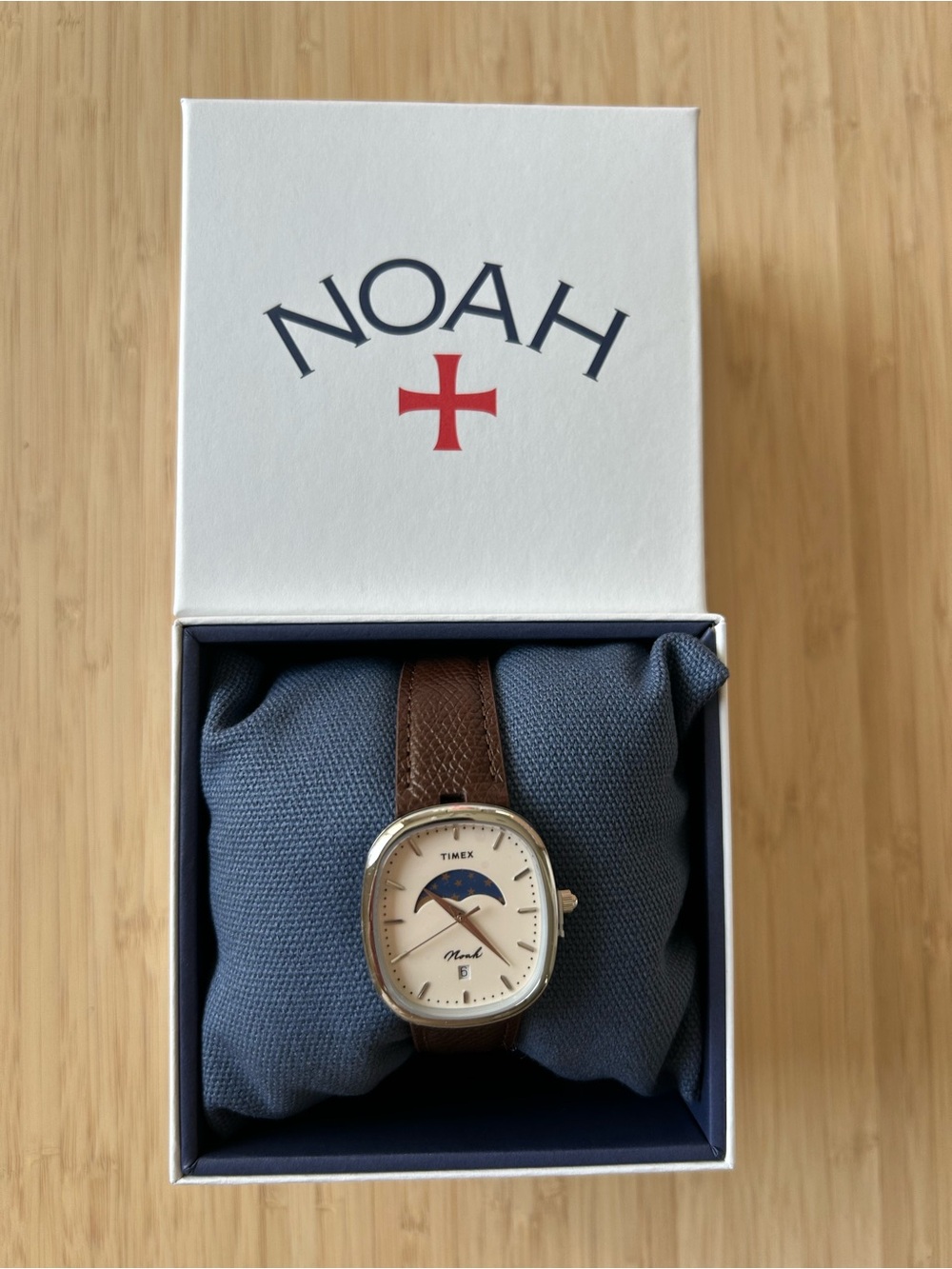 NOAH x Timex Men’s Oval Moon Phase Watch